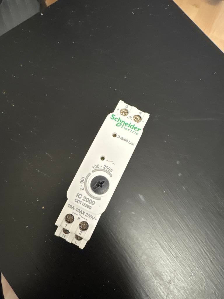 Schneider IC2000 Schemerschakelaar CCT15369, Ophalen of Verzenden, Gebruikt, Schakelaar
