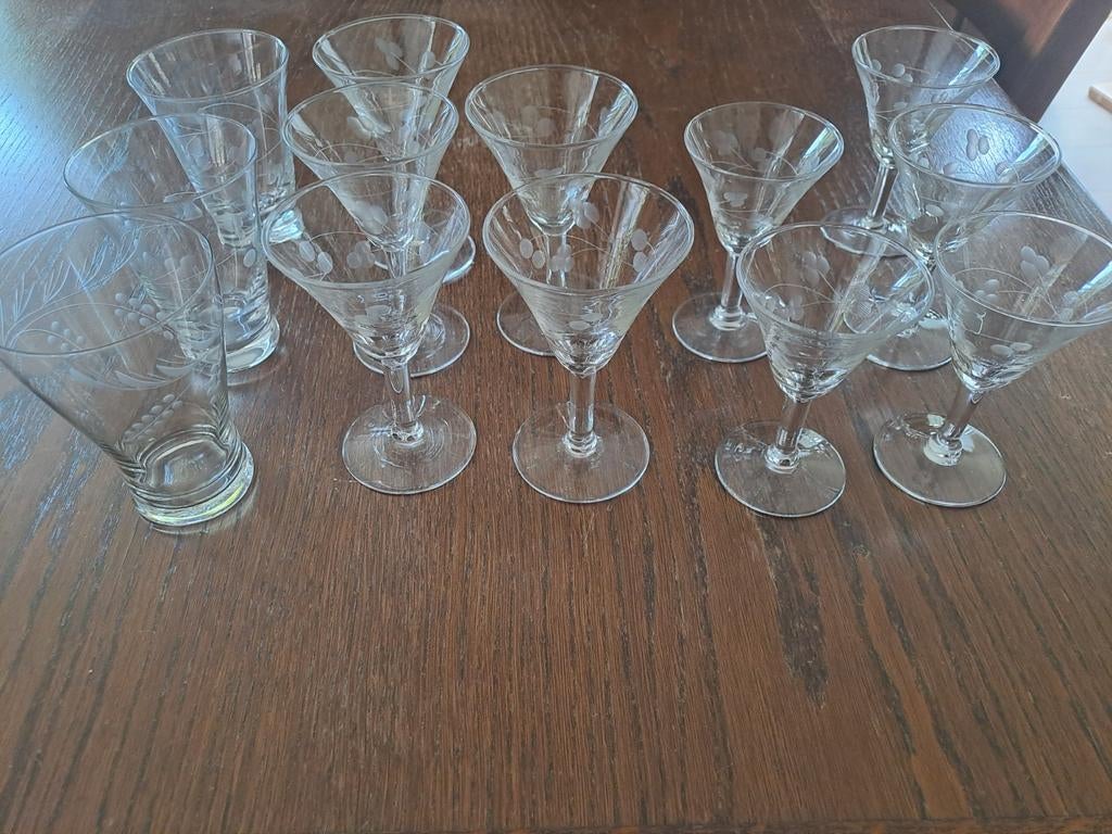 Glazen, likeurglaasjes, gegraveerd, Ophalen, Zo goed als nieuw, Overige typen