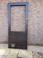 Hardhouten buitendeur 211x93x4 cm met kattenluik sparing, Ophalen, Gebruikt, Buitendeur