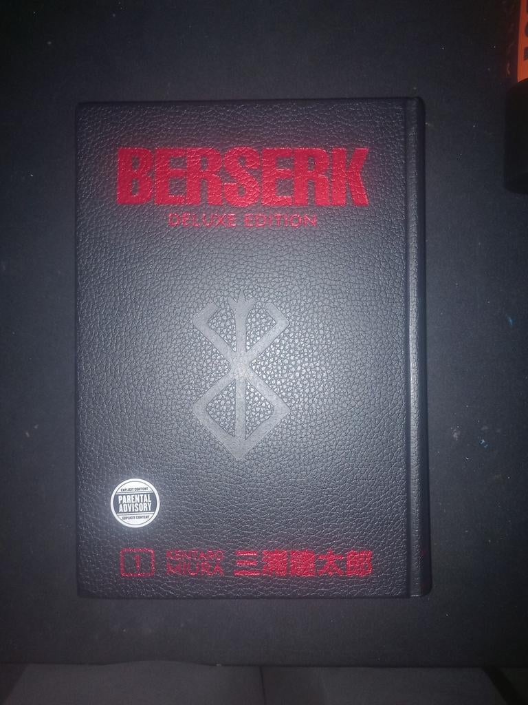 Berserk Deluxe Edition Manga - Zo goed als nieuw, Boeken, Ophalen of Verzenden