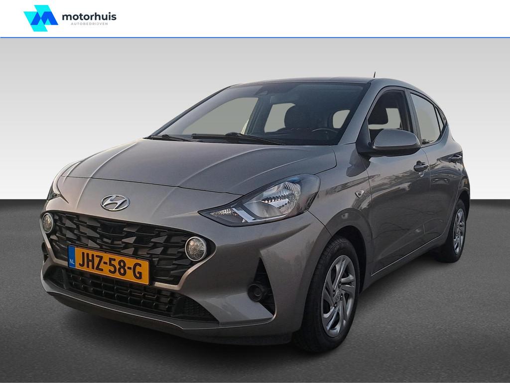 Hyundai i10 1.0i 67pk Premium, Auto's, Stof, Gebruikt, Euro 6, 899 kg