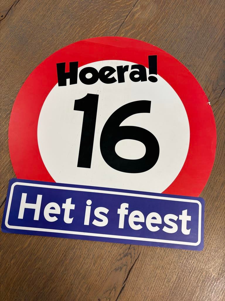 Huldebord 16 jaar - Hoera! Het is feest, Ophalen of Verzenden, Gebruikt, Versiering, Verjaardag