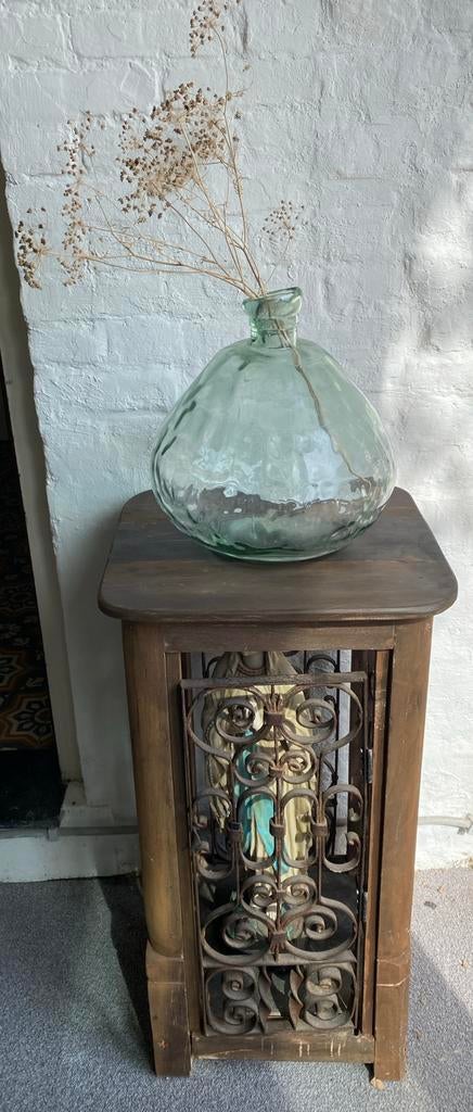 Vintage Antiek kastje met smeedijzeren deur en zijkanten, Ophalen