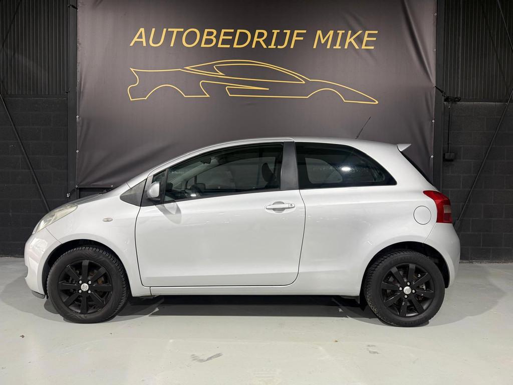 Toyota Yaris 1.3 VVTi Terra, Voorwielaandrijving, 4 cilinders, 995 kg, Bedrijf
