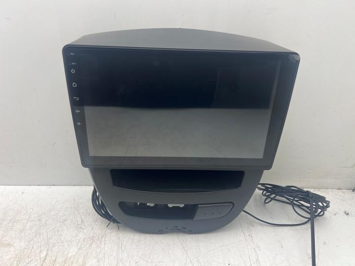 Navigatie Systeem van een Toyota Aygo, Auto-onderdelen, Elektronica en Kabels, Toyota, Gebruikt, 3 maanden garantie, Ophalen of Verzenden