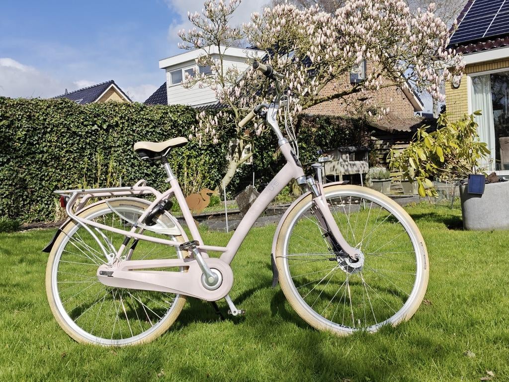 Roze damesfiets met lage instap en versnellingen, Fietsen en Brommers, Fietsen | Dames | Damesfietsen, Ophalen, Gebruikt, Versnellingen