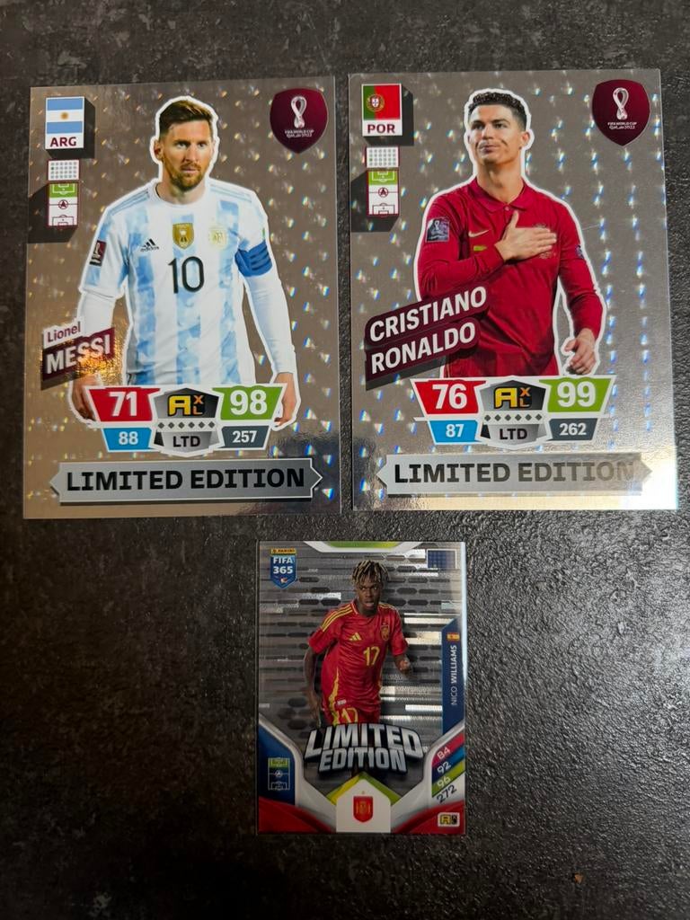 2x XL limited editions van Messi en Ronaldo panini, Hobby en Vrije tijd, Stickers en Plaatjes, Ophalen of Verzenden, Zo goed als nieuw