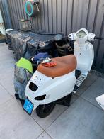 Rover scooter, Fietsen en Brommers, Ophalen of Verzenden, Zo goed als nieuw, Benzine, Overige merken