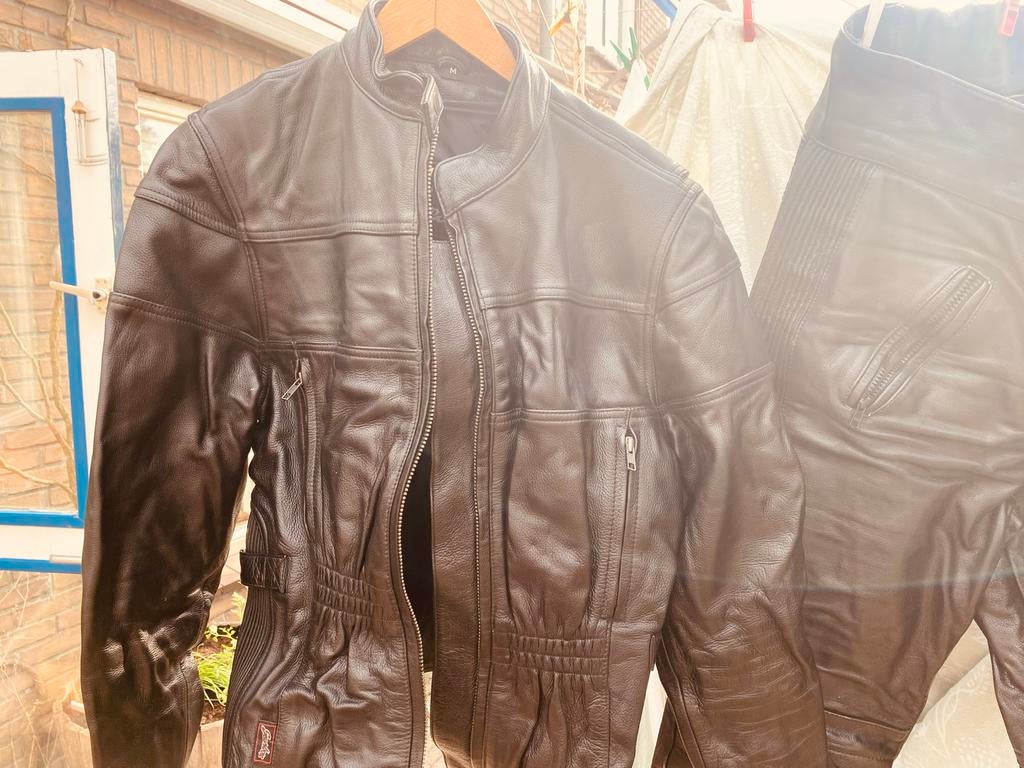 Motor kleding set: broek en jas, maat medium, Motoren, Kleding | Motorkleding, Ophalen of Verzenden, Tweedehands, Heren, Broek | leer