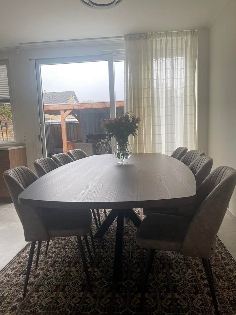 Eettafel donker bruin, Huis en Inrichting, Tafels | Eettafels, Ophalen of Verzenden, Zo goed als nieuw