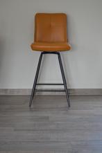 2 stuks barstoelen, Ophalen, Gebruikt, Met voetsteun, 90 cm of meer