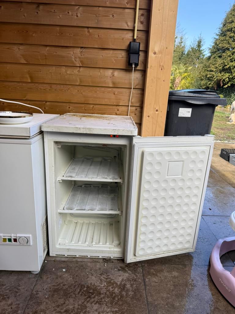 Bosch vriezer werkt super, zonder lade!, Gebruikt, Ophalen, Vrieskast, 85 tot 120 cm
