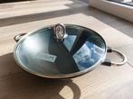 Wok gietijzer 30cm bodum, Huis en Inrichting, Keuken | Potten en Pannen, Ophalen of Verzenden, Gebruikt, Gietijzer, Wok