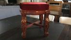 Antiek krukje of poef van hout met sjieke stof bekleed., Antiek en Kunst, Antiek | Meubels | Stoelen en Banken, Ophalen of Verzenden