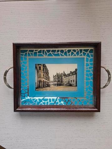 Vintage dienblad/ afbeelding van Hotel de Ville/ België  beschikbaar voor biedingen