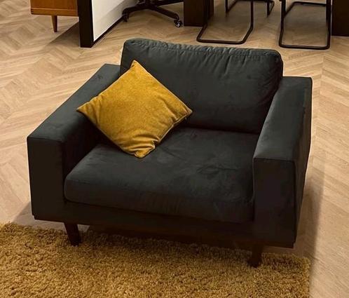 Fauteuil: groen fluweel(loveseat), Huis en Inrichting, Banken | Sofa's en Chaises Longues, Zo goed als nieuw, Eenpersoons, Minder dan 150 cm