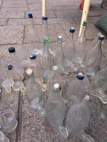 Oude Glazen Vogel Waterbakjes - Vintage Set beschikbaar voor biedingen