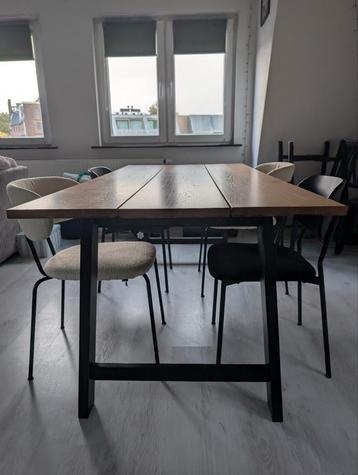 Houten eettafel (6 pers.) beschikbaar voor biedingen