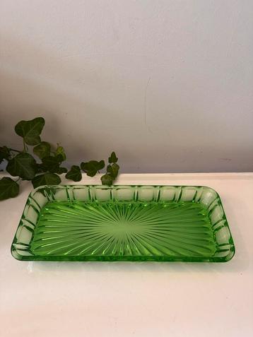 Art Deco stijl groen schaaltje beschikbaar voor biedingen