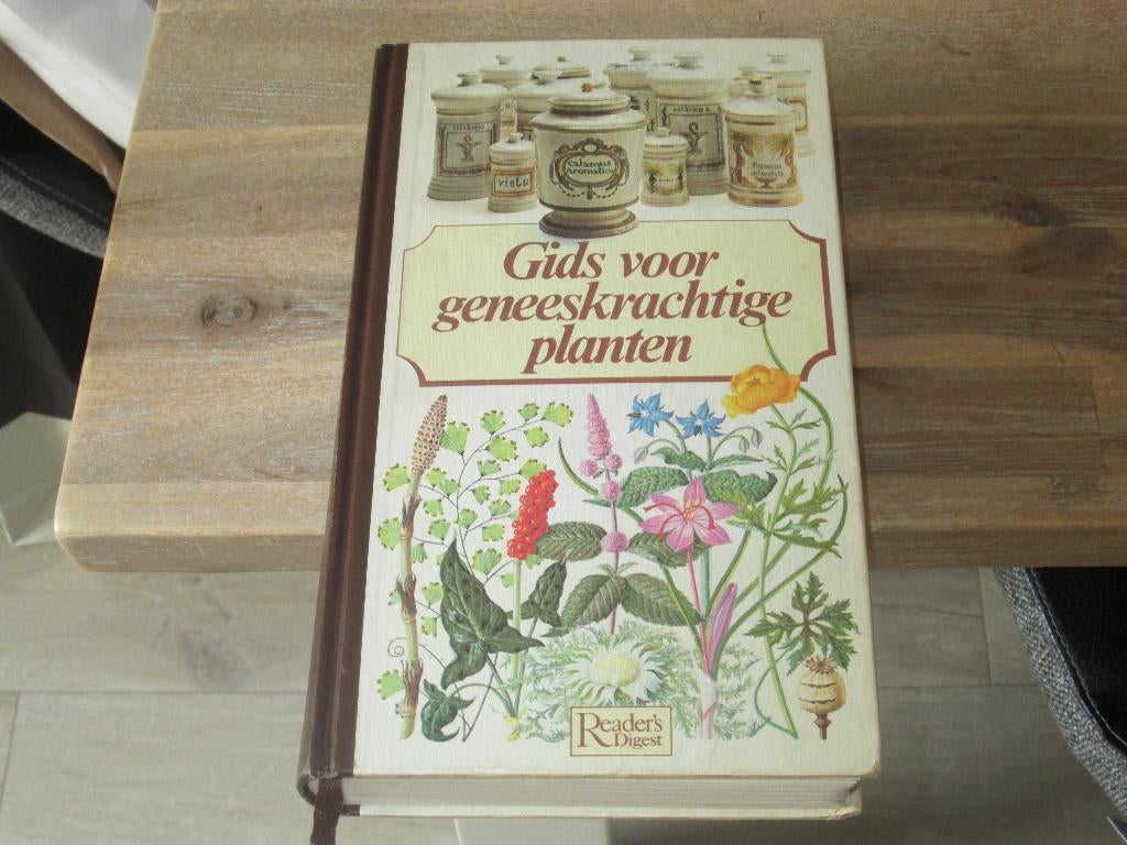 gids voor geneeskrachtige planten Reader's Digest, Boeken, Ophalen of Verzenden, Zo goed als nieuw, Kruiden en Alternatief