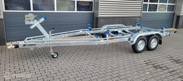 Nieuw boottrailer 6.3m 2700kg tandemas beschikbaar voor biedingen
