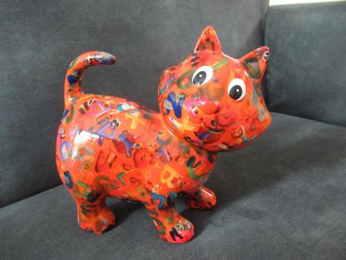 Pomme Pidou Spaarpot Kat Kiki Medium(19cm) oranje, Verzamelen, Spaarpotten, Gebruikt, Dier, Steen, Aardewerk of Keramiek, Ophalen of Verzenden