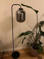 Staande vloerlamp met smoke glas, Huis en Inrichting, Lampen | Vloerlampen, Ophalen, Zo goed als nieuw, Glas, 150 tot 200 cm