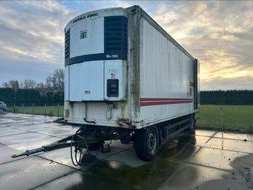 Geïsoleerde koeltrailer met hangwerk beschikbaar voor biedingen