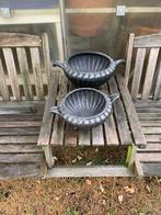 Twee hele zware gietijzeren vazen, Tuin en Terras, Tuinvazen, Ophalen