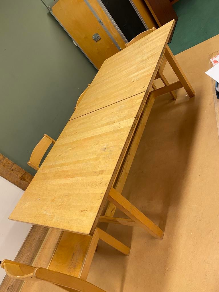 2x Massief houten tafels, Huis en Inrichting, Tafels | Eettafels, Ophalen, Zo goed als nieuw, Rechthoekig