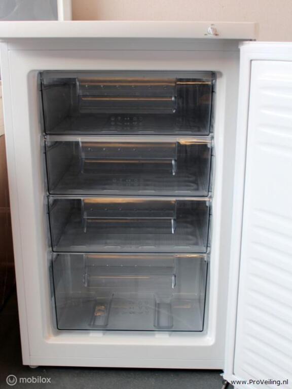 Online Veiling: Etna Vriezer vv655wit, Witgoed en Apparatuur, Vriezers en Diepvrieskisten, Gebruikt