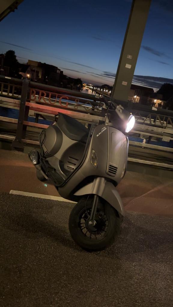 Btc riva gele plaat ( LET OP! Loopt niet een echt project!), Fietsen en Brommers, Snorfietsen en Snorscooters, Gebruikt, Overige merken