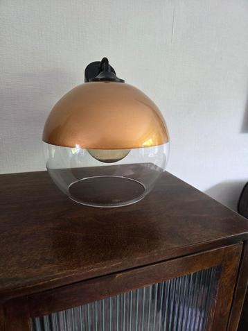 In zeer goede staat, glazen hanglamp, retro look beschikbaar voor biedingen