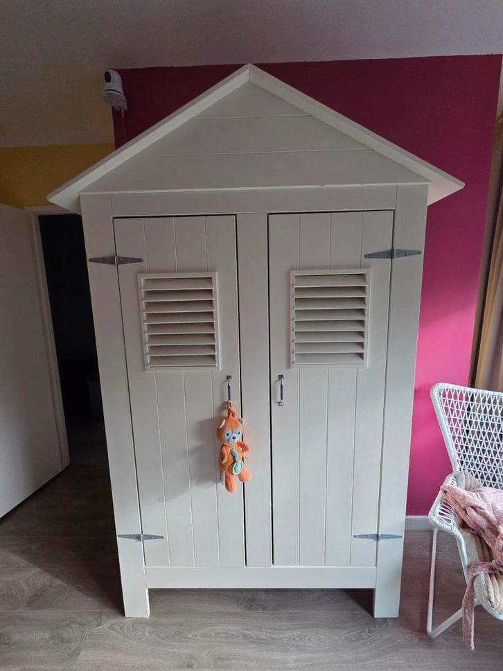 Beachhouse Kledingkast 2-deurs, Kinderen en Baby's, Kinderkamer | Commodes en Kasten, Zo goed als nieuw, Kast, 105 cm of meer