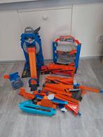 Hot Wheels garage en meer...., Ophalen, Racebaan, Zo goed als nieuw, Zelf te bouwen