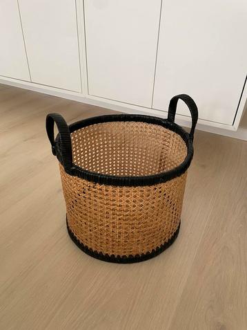 H&M Home mand rotan beschikbaar voor biedingen