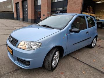 Fiat Punto 1.2-16V MILANO TOPPERTJE IN NIEUWSTAAT NIEUWE BAN beschikbaar voor biedingen