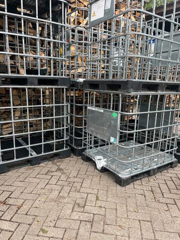 IBC kratten/kooien/kisten kunststof bodem beschikbaar voor biedingen