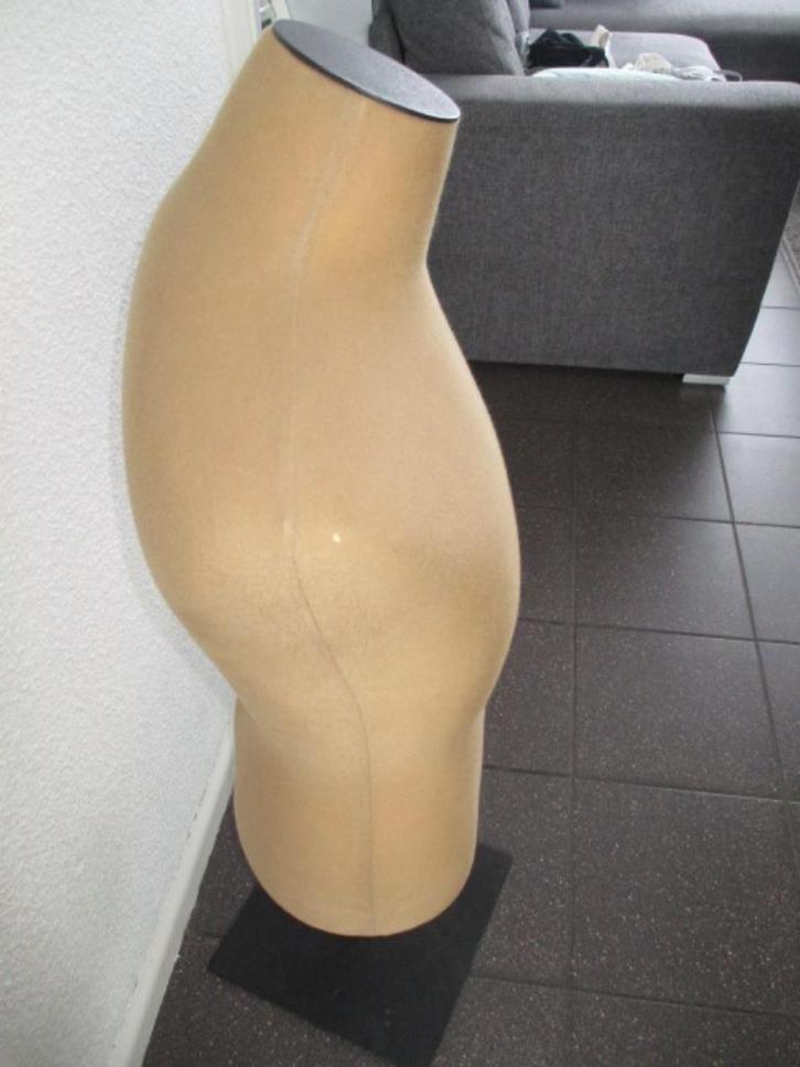 Paspop pas pop gestoffeerd op zware metalen voet, Hobby en Vrije tijd, Naaien en Fournituren, Zo goed als nieuw, Paspop, Ophalen