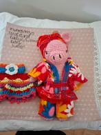 Schattig pica pau biggetje met  fleurige outfit!, Ophalen of Verzenden, Nieuw, Haken, Patroon of Boek
