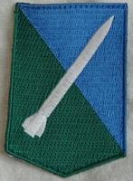 Embleem Mouw DT2000 DGLC, Koninklijke Landmacht, va 2012.(2), Verzamelen, Ophalen of Verzenden, Landmacht, Nederland, Embleem of Badge