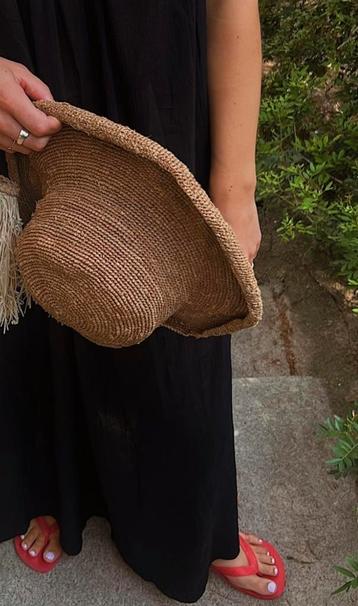 Arket raffia hoed, zonnehoed, gevlochten rieten pet,maat S/M beschikbaar voor biedingen