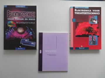 3 Boeken : Belichtings techniek en Elektronica voor theater beschikbaar voor biedingen