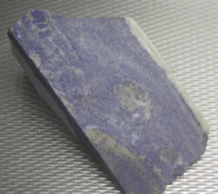 Zaagstuk  Chileense LAPIS LAZULI van 755 gram., Verzamelen, Mineralen en Fossielen, Overige typen, Ophalen of Verzenden