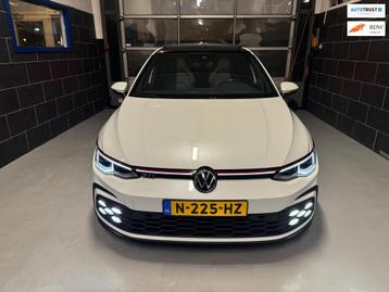 Volkswagen Golf 2.0 TSI GTI - PANO - KEYLESS - H&K - CARPLAY beschikbaar voor biedingen
