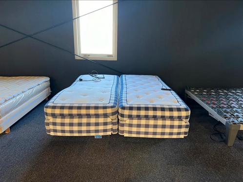 Hästens adjustable boxspring 180x210 elektrisch verstelbaar, Huis en Inrichting, Slaapkamer | Matrassen en Bedbodems, Zo goed als nieuw