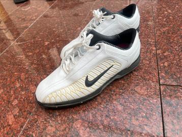 Nike golf schoenen maat 44 beschikbaar voor biedingen