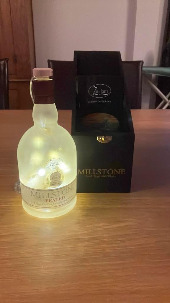 Whisky fles lamp met houten opberg kist. # sint # kerst #, Verzamelen, Glas en Borrelglaasjes, Zo goed als nieuw, Overige typen