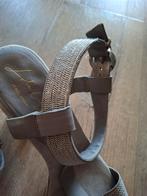 leren open sandaal van LOLA CRUZ maat 39, Zo goed als nieuw, Grijs, LOLA CRUZ, Sandalen of Muiltjes