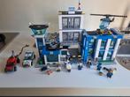 Lego city 60047 politie bureau, Kinderen en Baby's, Speelgoed | Duplo en Lego, Ophalen of Verzenden, Zo goed als nieuw